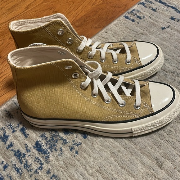 NWOT. Mustard color Converse high top shoes. Women’s size 7.5 men’s size 5.5. - Picture 3 of 7